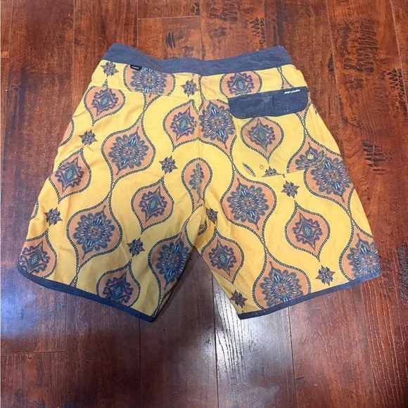 🩳RIP CURL SWIM SHORTS🩳 - Picture 2 of 4